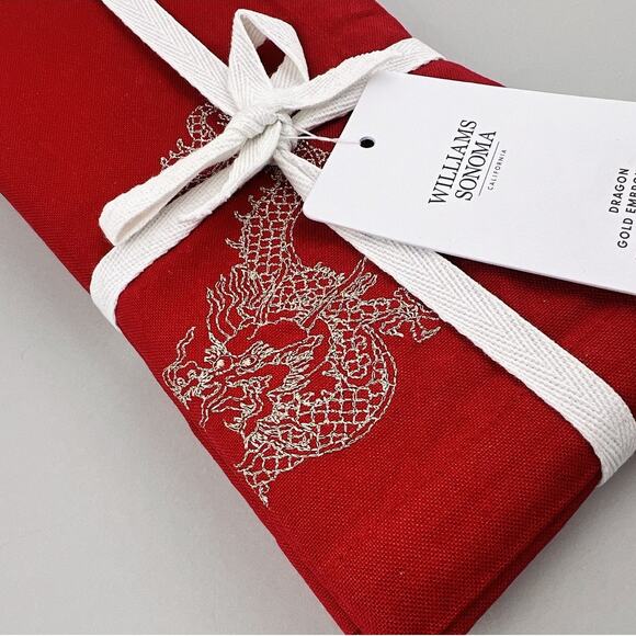 Williams Sonoma Dinner Napkins Set 4 Dragon Embroidered Lunar New Year Red NWT - Picture 2 of 8